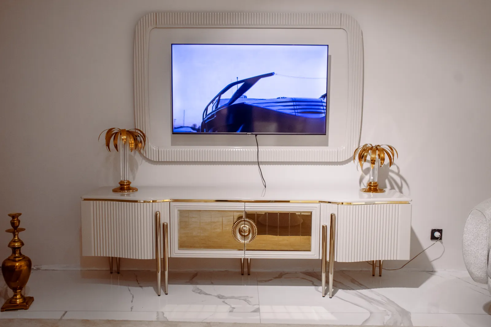YILDIZ TV ÜNİTESİ